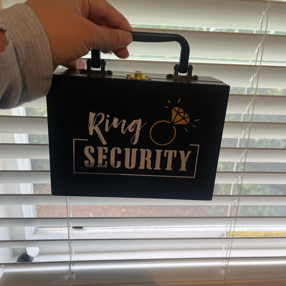 Black Ring Security Box